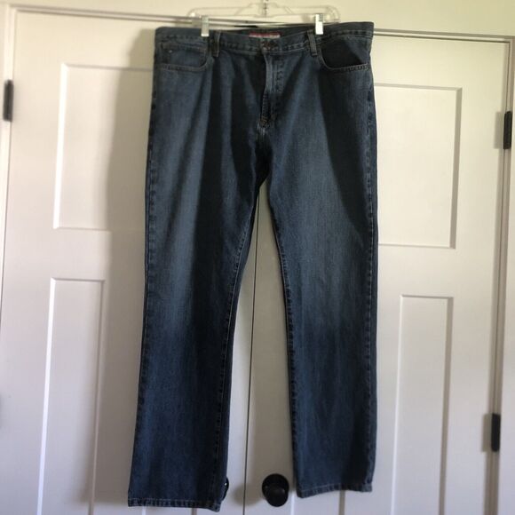 Tommy Hilfiger Men's 40-34 Classic Straight Leg Blue Cotton Denim Jeans - Picture 2 of 16